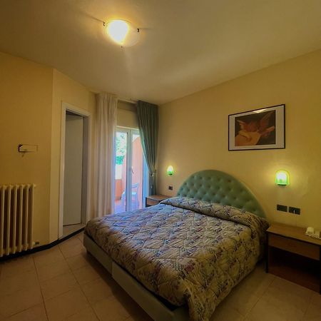 Hotel Ristorante Montenerone Apecchio Eksteriør billede