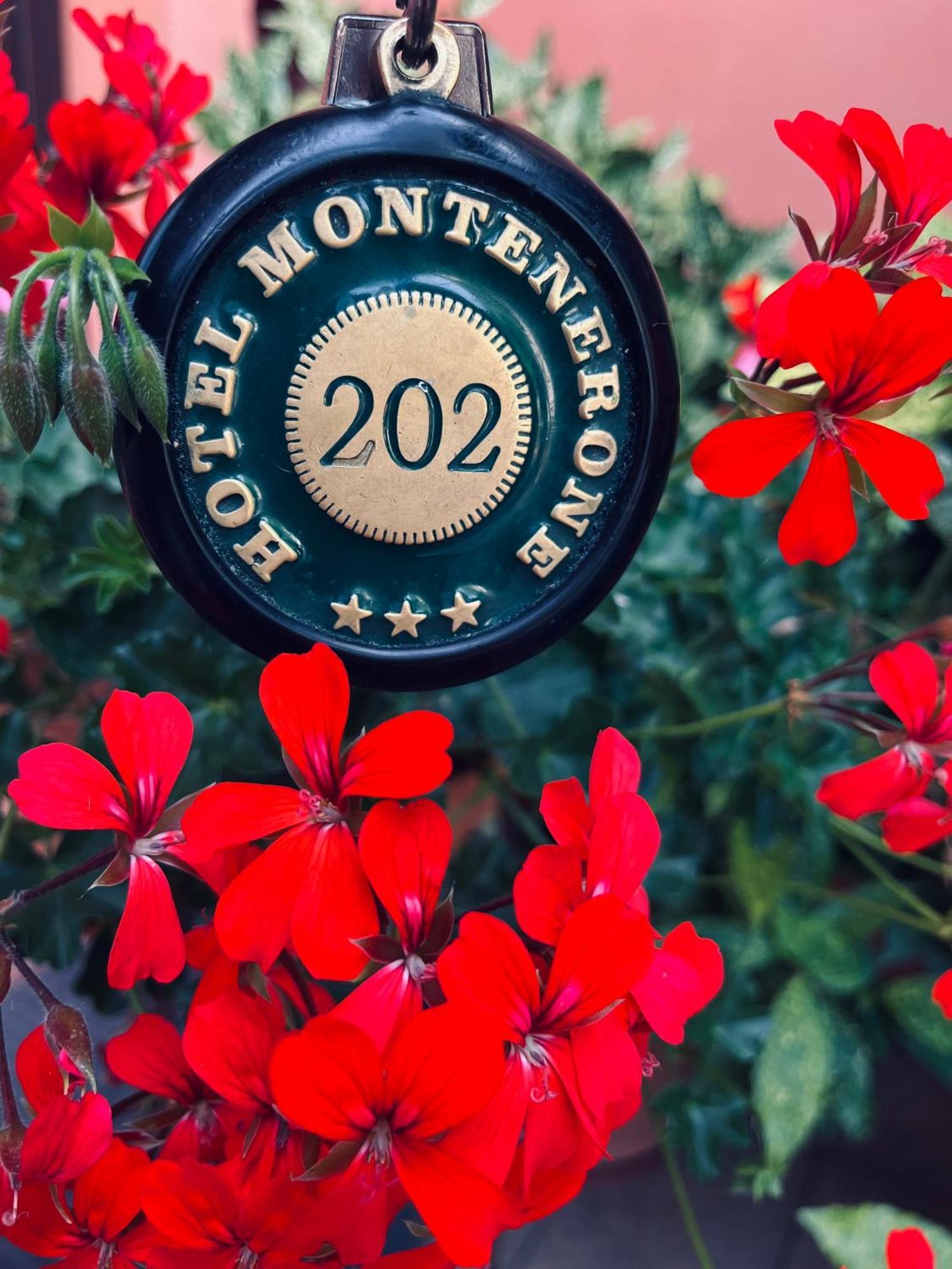 Hotel Ristorante Montenerone Apecchio Eksteriør billede